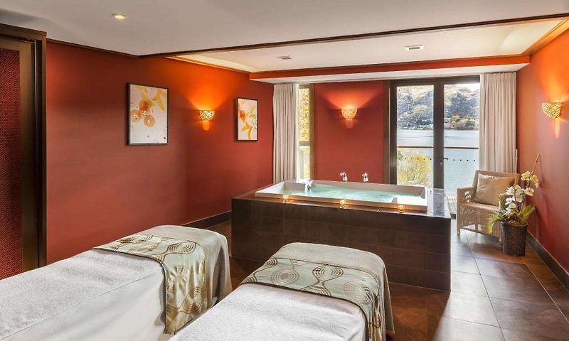 Hilton Queenstown 2