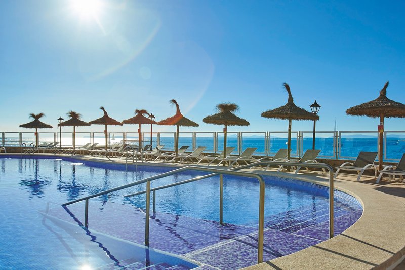 Universal Hotel Marques 1
