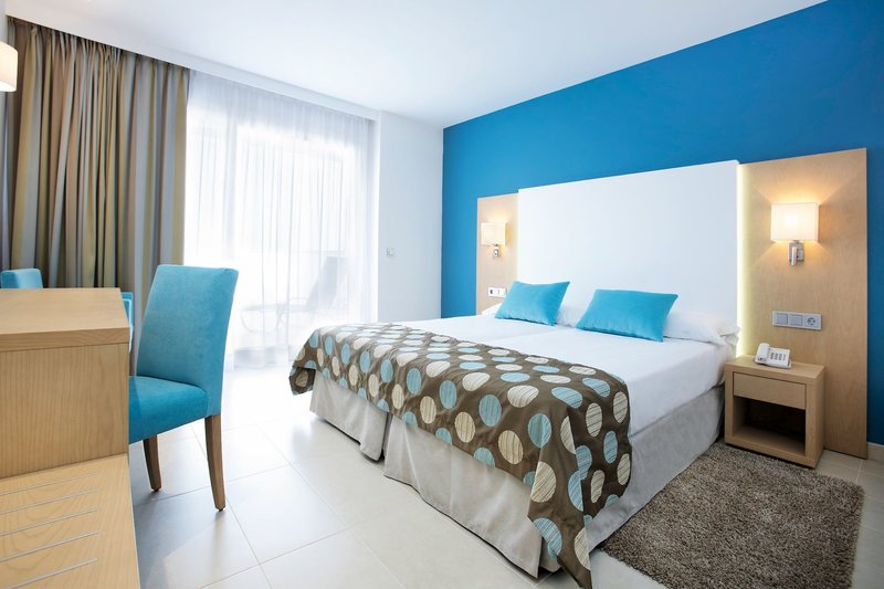 Universal Hotel Marques 3