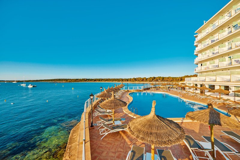 Universal Hotel Marques 4