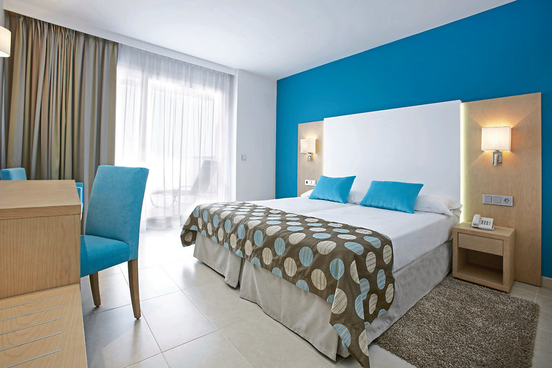 Universal Hotel Marques 6