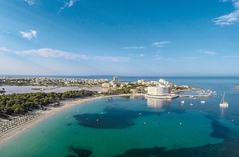 Universal Hotel Marques 19