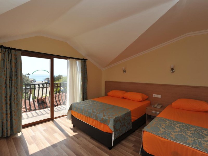 Magic Tulip Beach 18