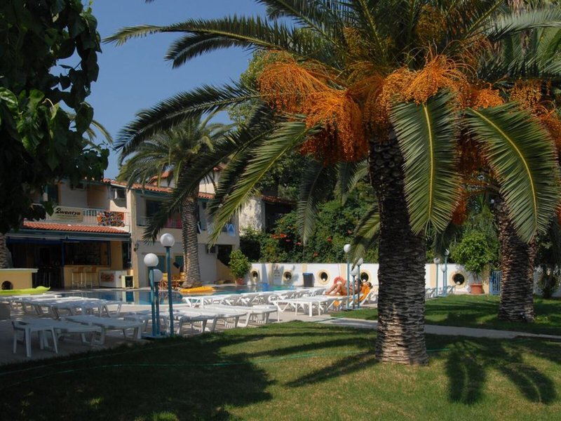 Roussos Studios 6