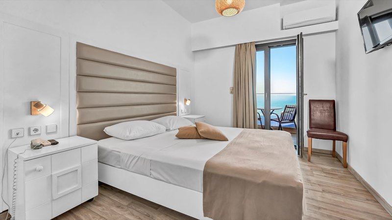 Sunset Beach Hotel 18