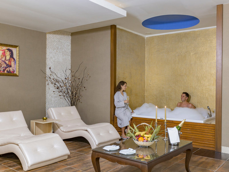 Royal Alhambra Palace 50 - Health & Beauty