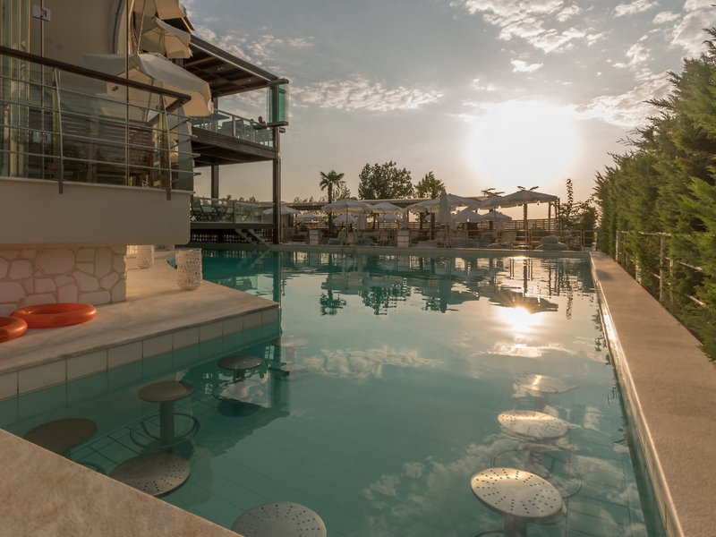 Cosmopolitan Hotel 8