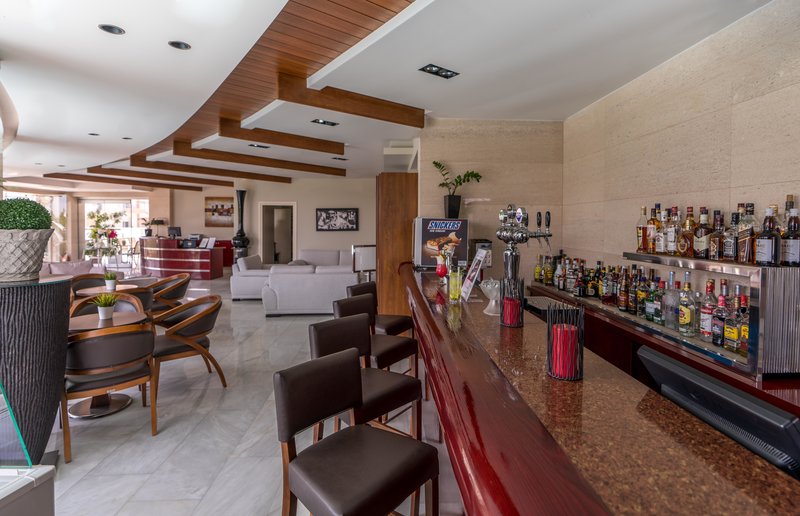 Cosmopolitan Hotel 69