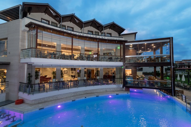 Cosmopolitan Hotel & Spa 9