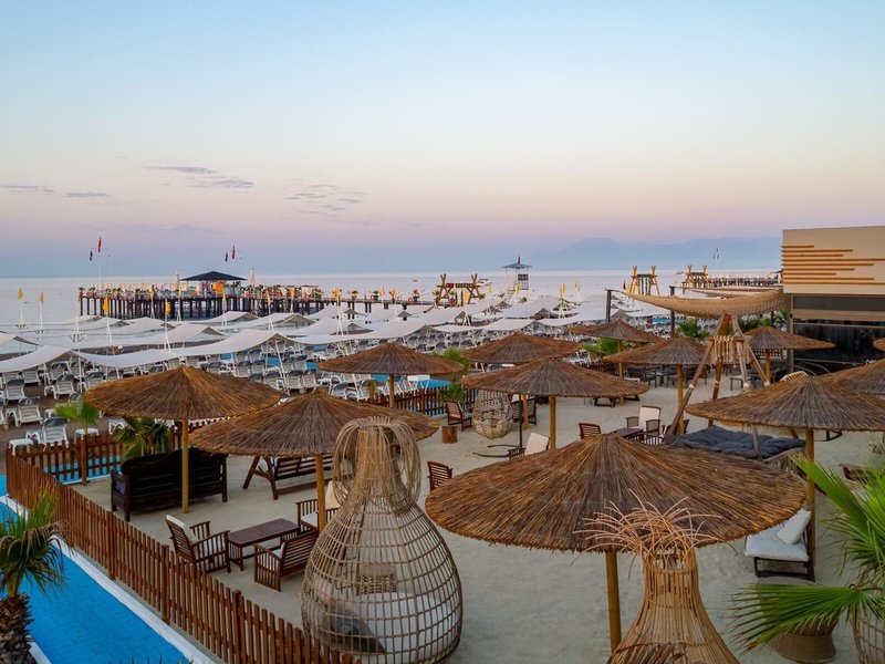 Delphin Imperial 11