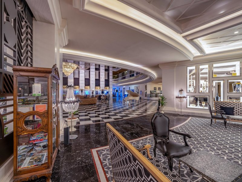 Delphin Imperial 27