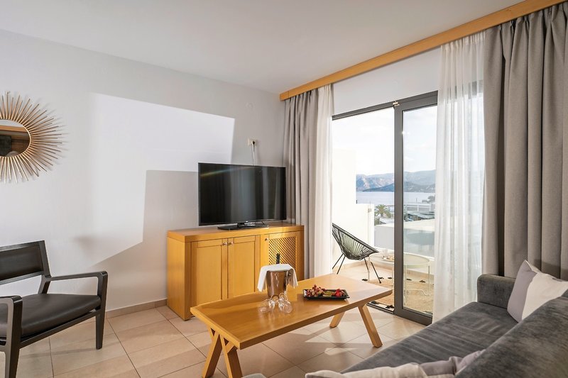 Ariadne Beach 5