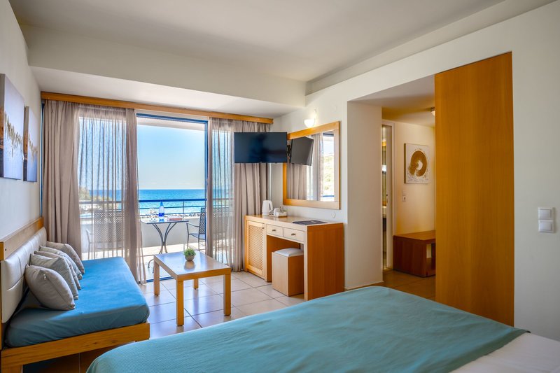 Ariadne Beach 15