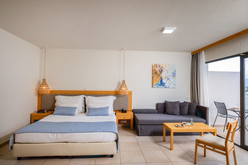 Ariadne Beach 25