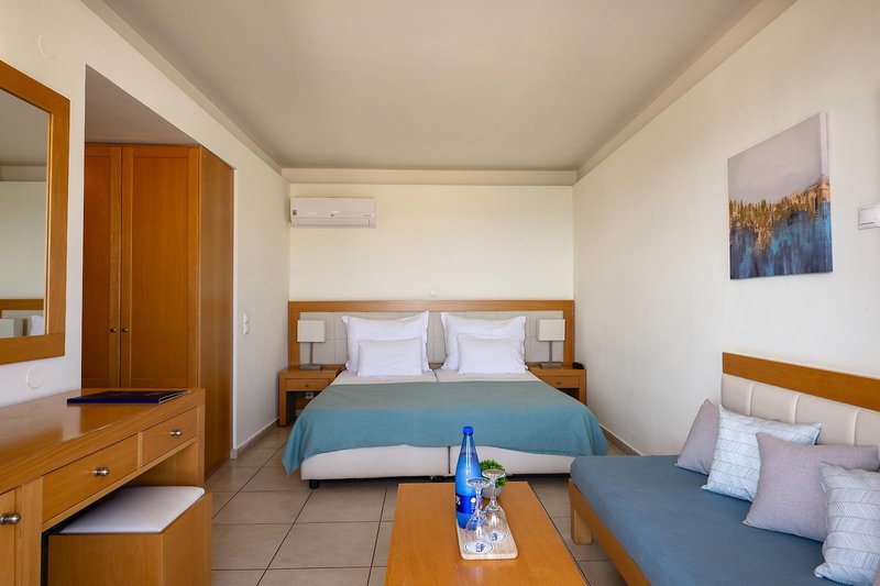 Ariadne Beach 19