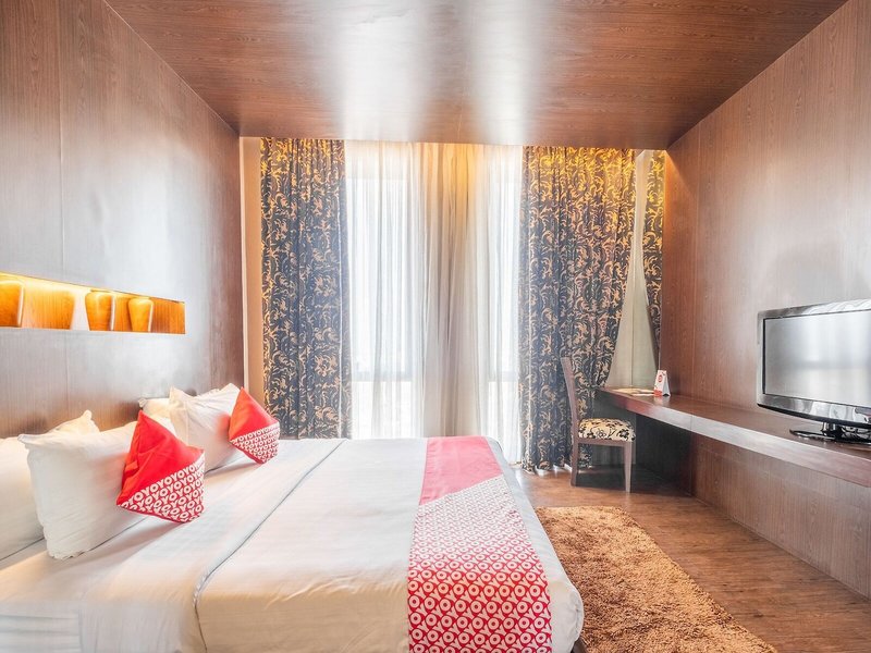 Hotel Santika PasirKaliki 4
