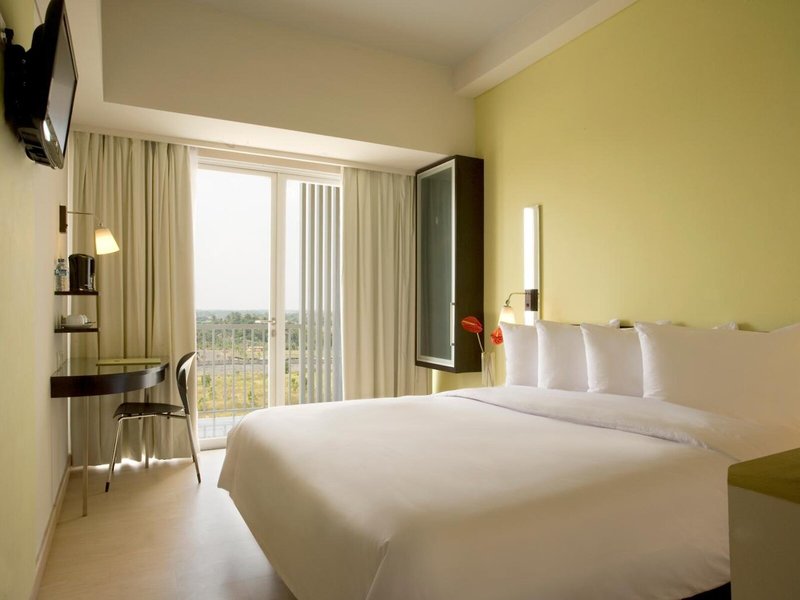 Hotel Santika 4