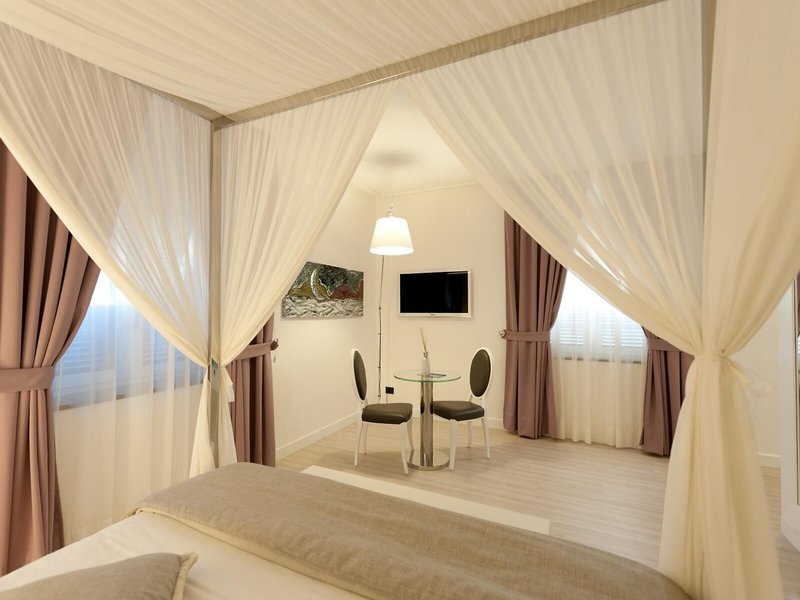 Santa Margherita Palace 39