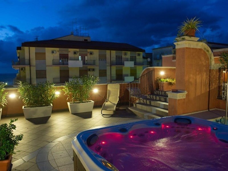 Artemis 1