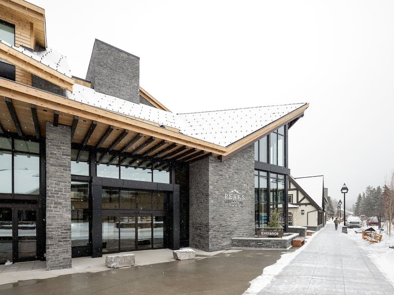 Peaks Hotel & Suites 1