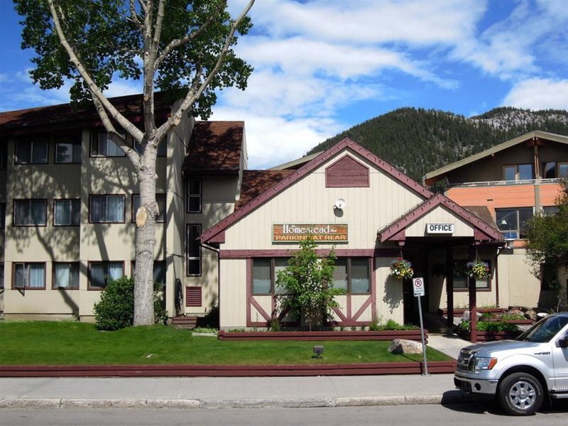 Peaks Hotel & Suites 2