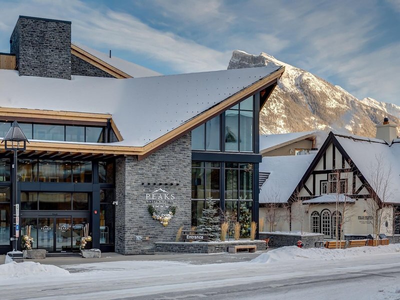 Peaks Hotel & Suites 3