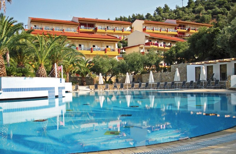 Lagomandra Hotel & Spa 12