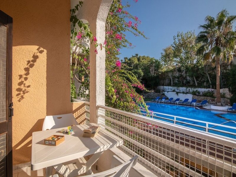 ILIOSTASI BEACH Apartments 17