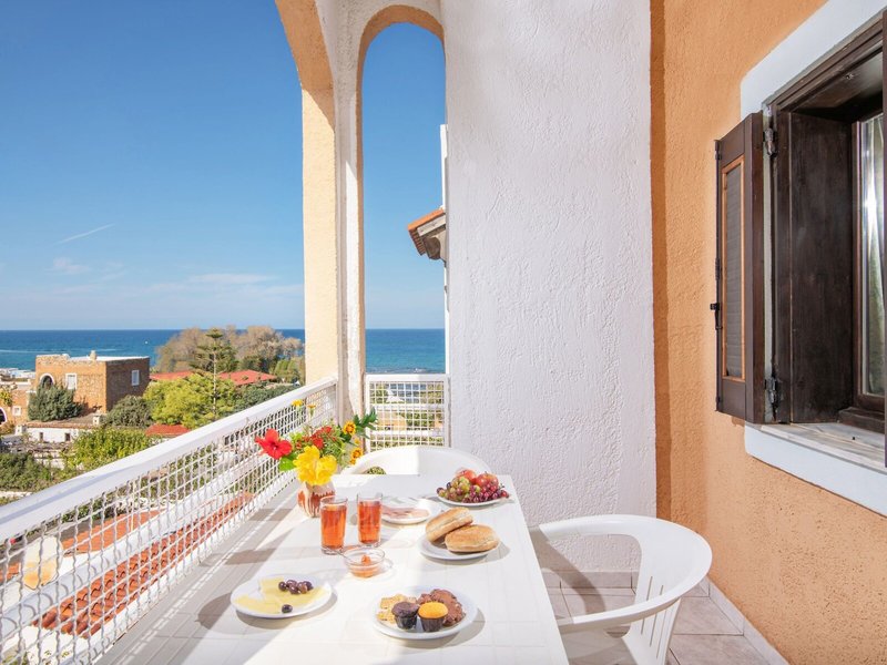 ILIOSTASI BEACH Apartments 21