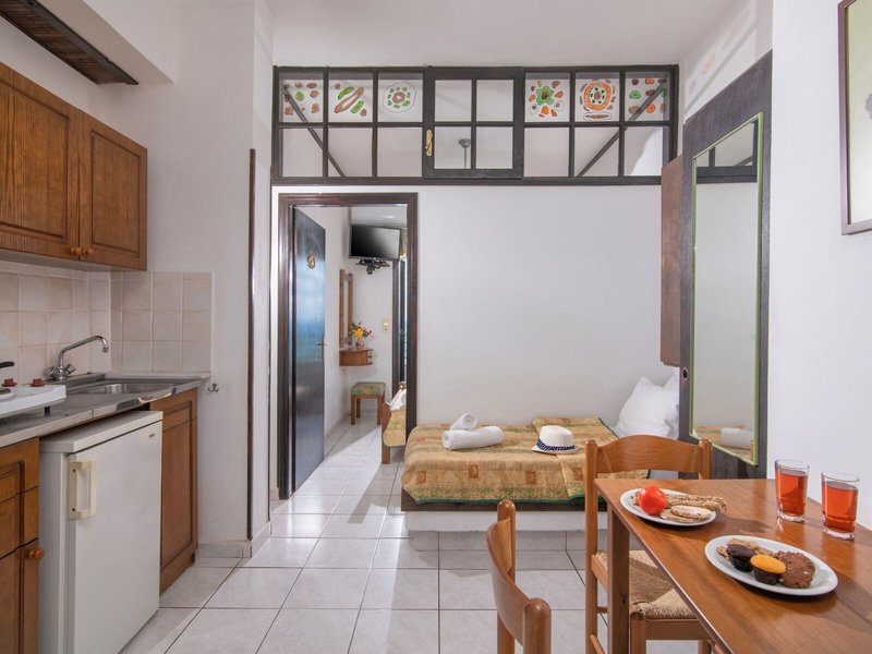 ILIOSTASI BEACH Apartments 22