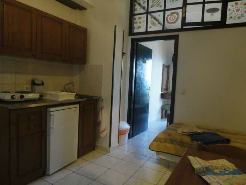 ILIOSTASI BEACH Apartments 9