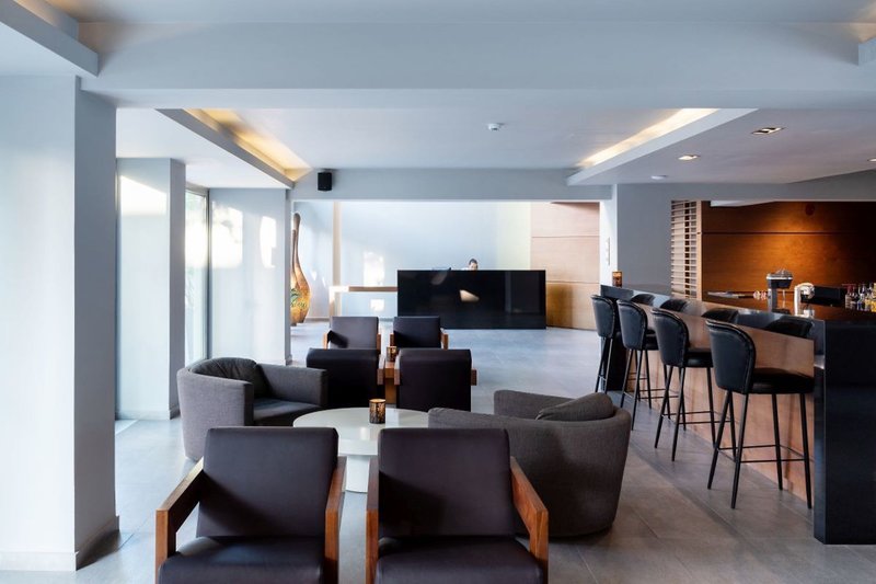 Oktober Downtown Boutique Hotel 11