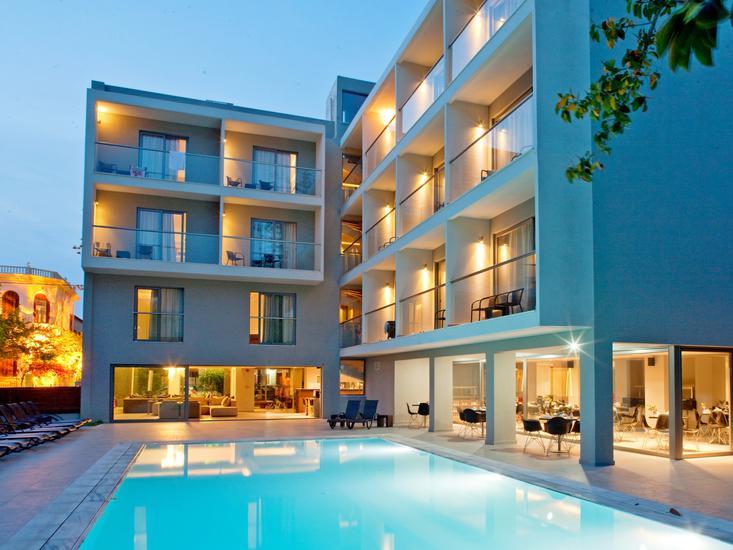 Oktober Downtown Boutique Hotel 1