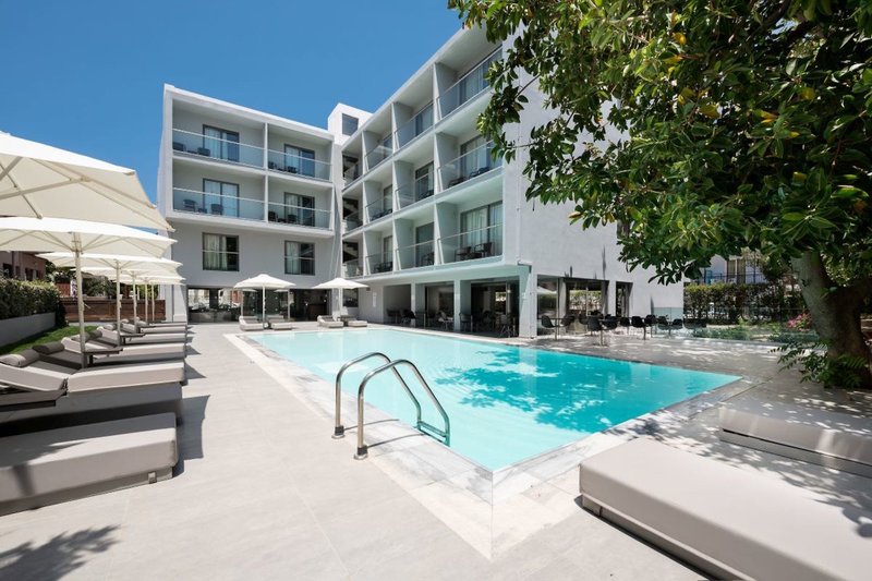 Oktober Downtown Boutique Hotel 1