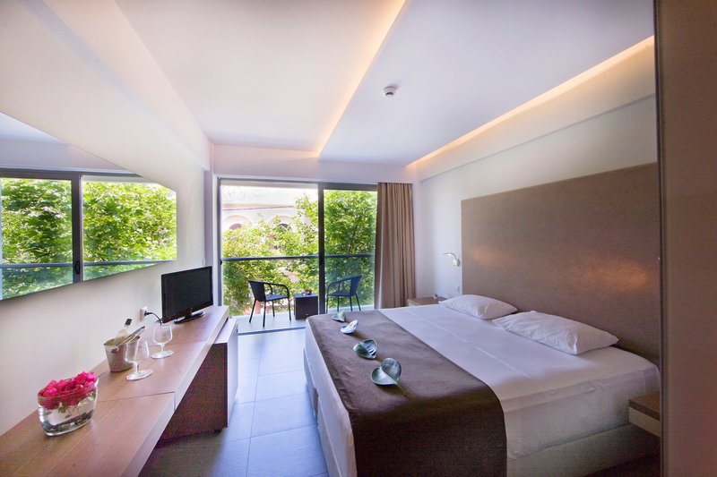 Oktober Downtown Boutique Hotel 28