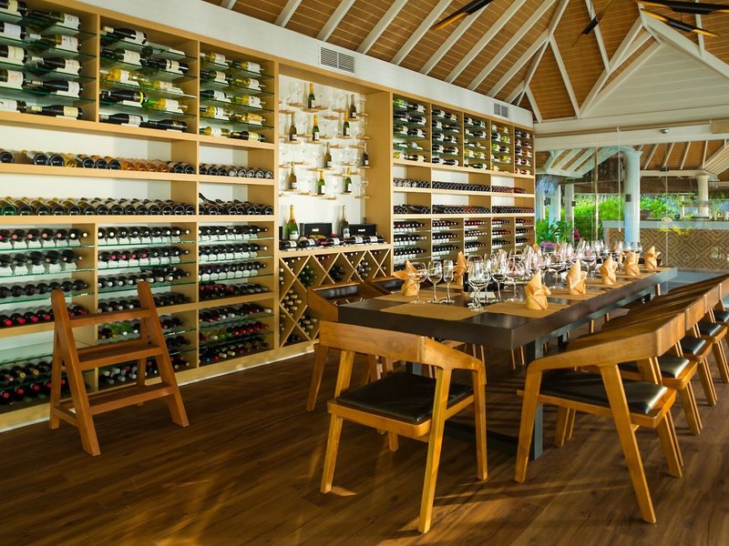 Sun Aqua Vilu Reef 24