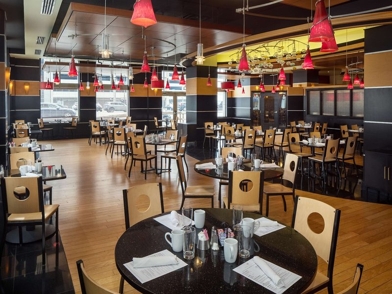 DoubleTree Suites by Hilton Detroit Downtown - Fort Shelby 21