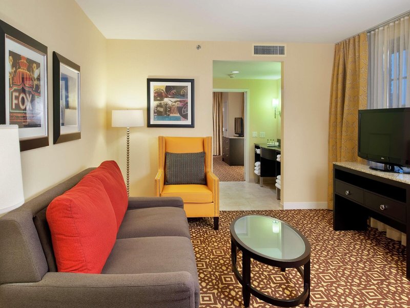 DoubleTree Suites by Hilton Detroit Downtown - Fort Shelby 28