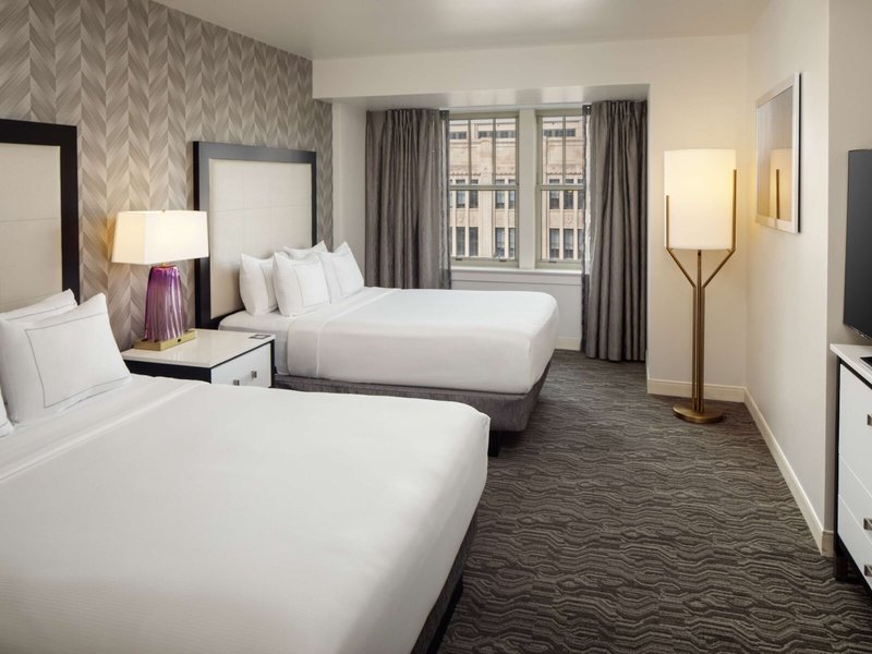 DoubleTree Suites by Hilton Detroit Downtown - Fort Shelby 36
