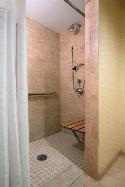 DoubleTree Suites by Hilton Detroit Downtown - Fort Shelby 44