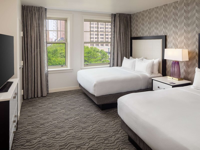 DoubleTree Suites by Hilton Detroit Downtown - Fort Shelby 46