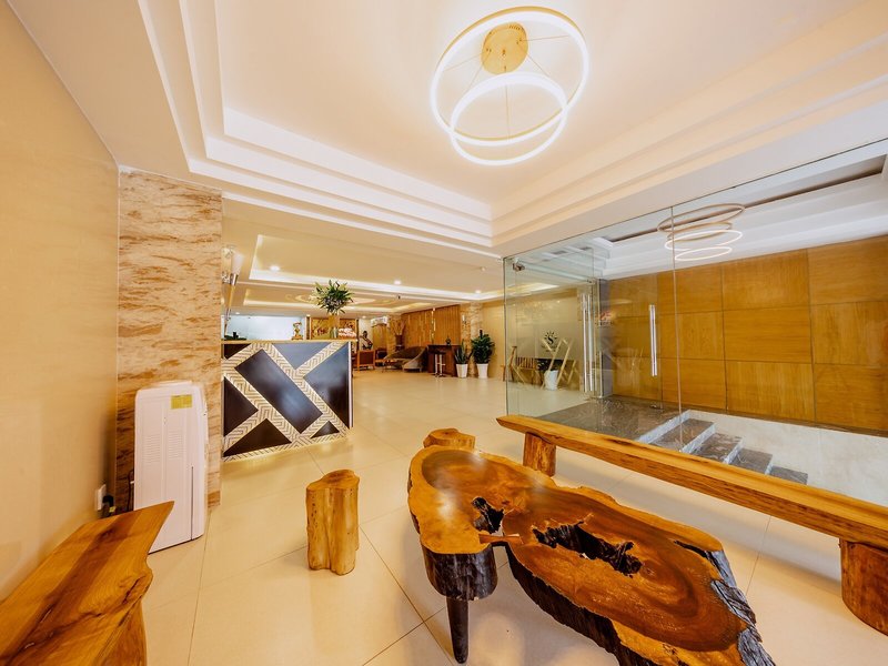 Happy Life Green Hotel 3