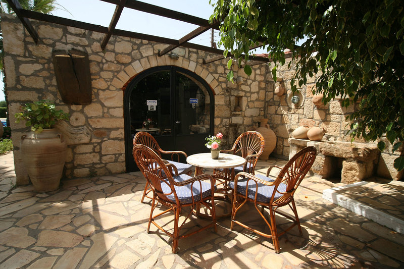 Classic Apartments 6