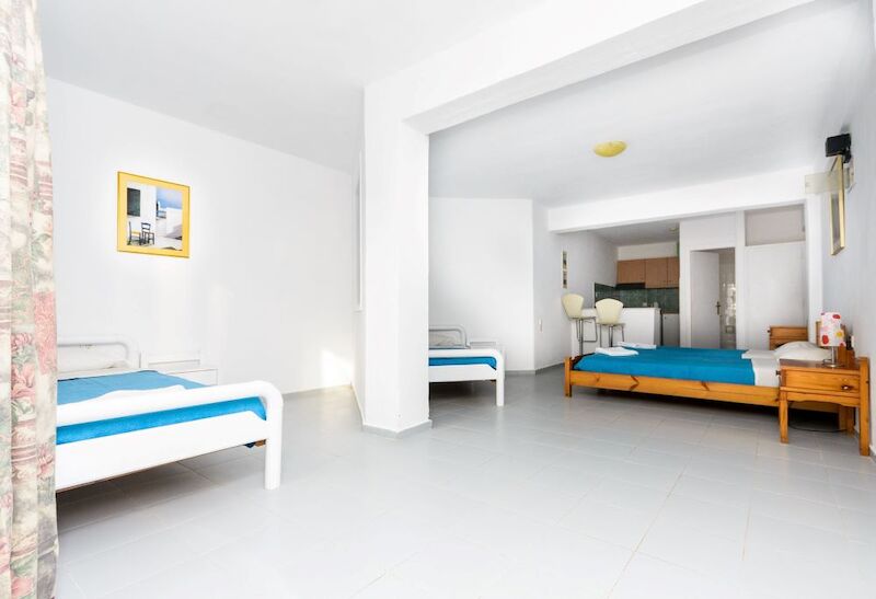 Classic Apartments 11