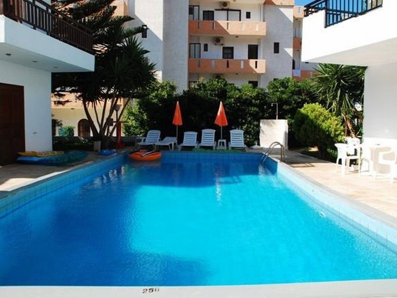 Sirocco Apartments 4