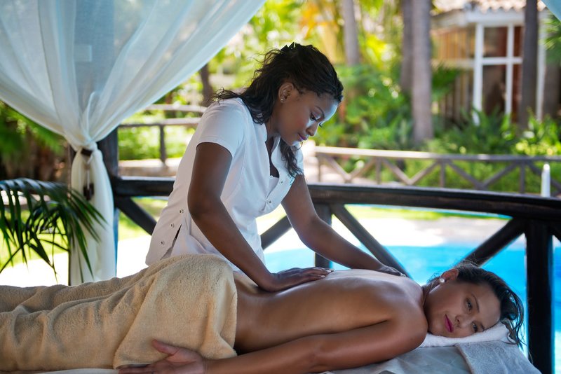 BlueBay Banus 8 - Health & Beauty