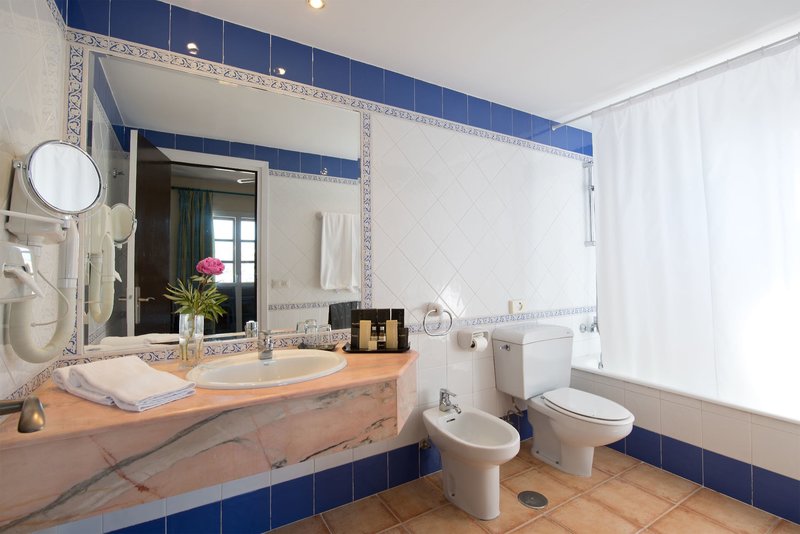 BlueBay Banus 19 - Bathroom Example
