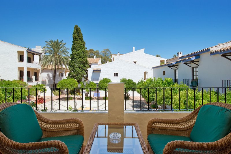 BlueBay Banus 23 - Terrace