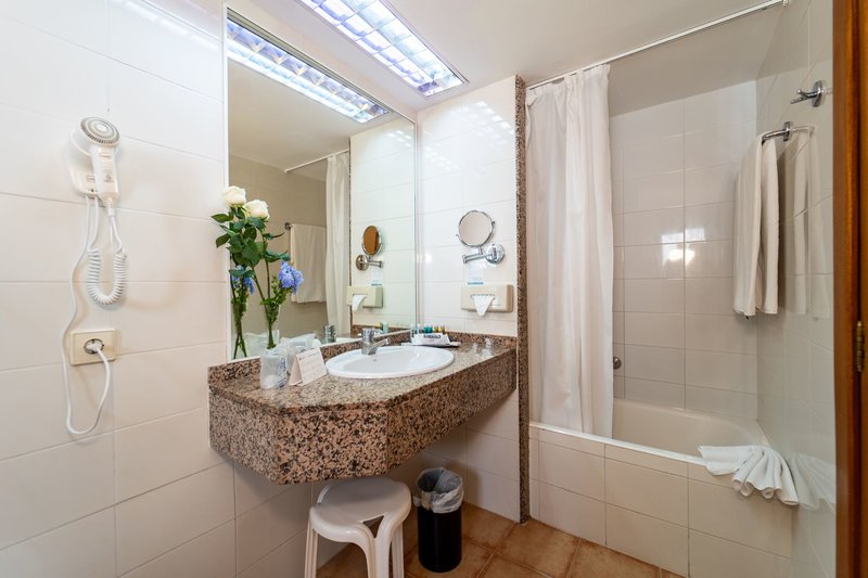 BlueBay Banus 29 - Bathroom Example