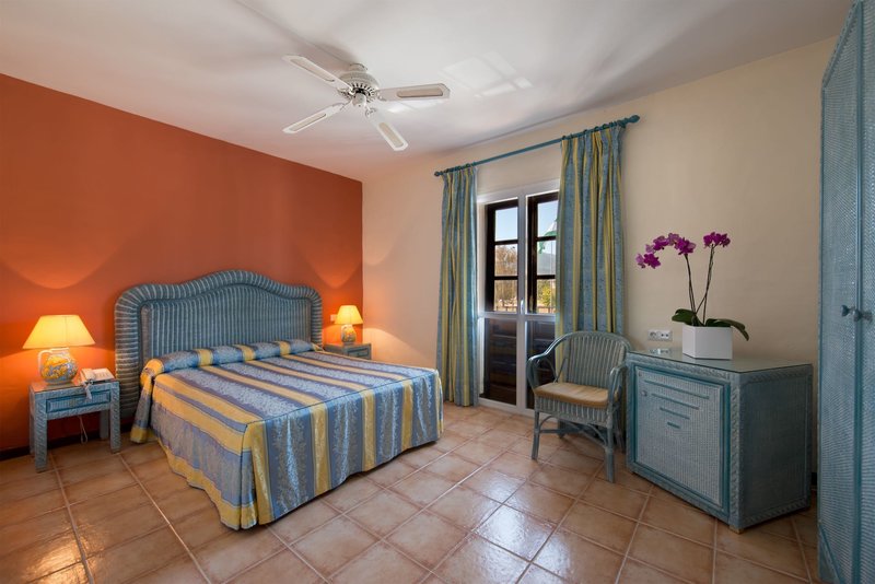 BlueBay Banus 30 - Room Example